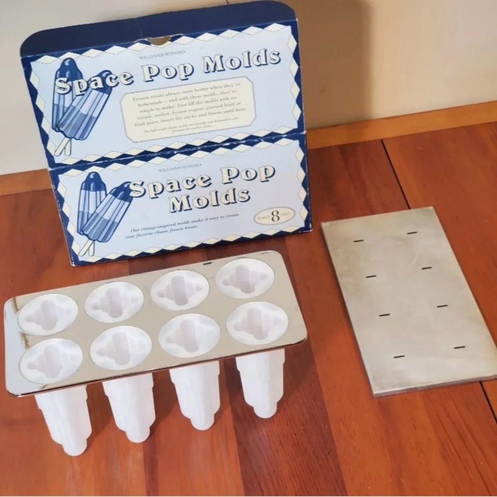 Williams Sonoma Space Pop Molds - Blue and Cream Box